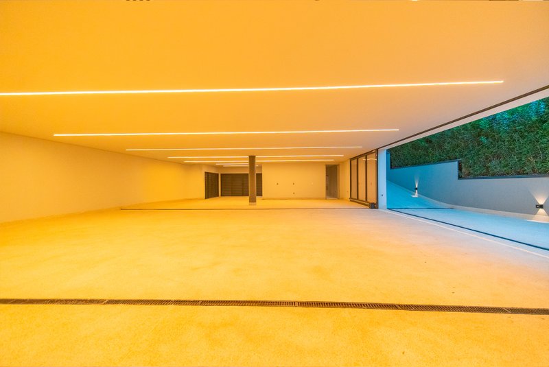 A MANS&Atilde;O QUE DEFINE O ALTO LUXO NO TAMBOR&Eacute; 2 Praça China Santana de Parnaíba - 