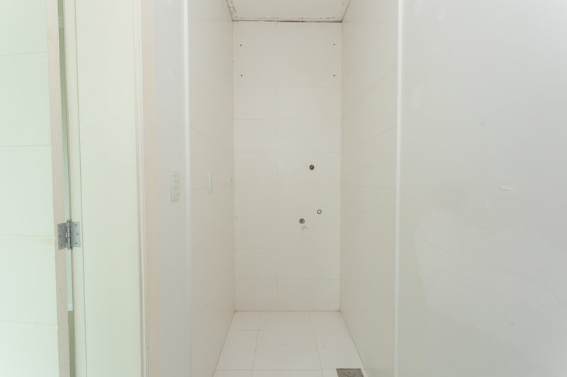 R$ 760.000 - COBERTURA DUPLEX - 157M2 - 2 DORM - SU&Iacute;TE - TERRA&Ccedil;O - 2 VAGAS Rua Domingos Rubbo Porto Alegre - 