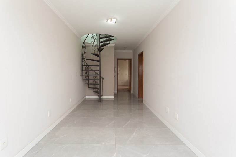 R$ 760.000 - COBERTURA DUPLEX - 157M2 - 2 DORM - SU&Iacute;TE - TERRA&Ccedil;O - 2 VAGAS Rua Domingos Rubbo Porto Alegre - 