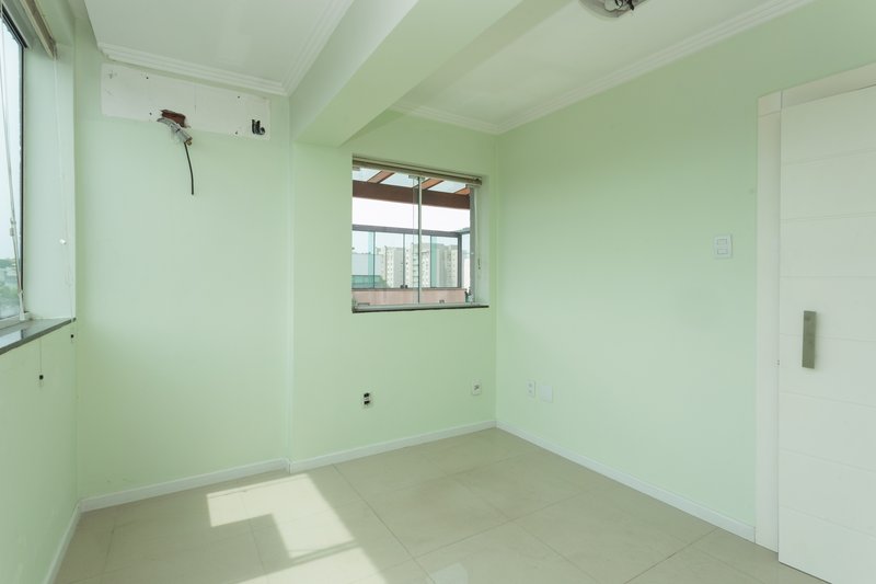 R$ 760.000 - COBERTURA DUPLEX - 157M2 - 2 DORM - SU&Iacute;TE - TERRA&Ccedil;O - 2 VAGAS Rua Domingos Rubbo Porto Alegre - 