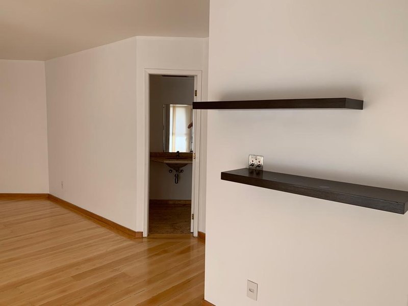 ALUGO LINDO APARTAMENTO &ndash; 130M2 &ndash; 3 QUARTOS &ndash; 2 VAGAS &ndash; ANDAR ALTO Rua Doutor José Áureo Bustamante São Paulo - 