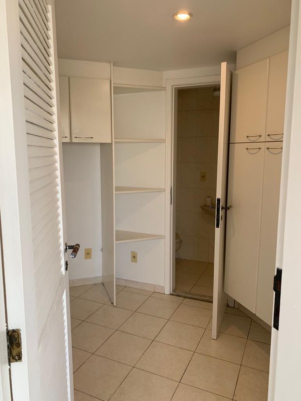 ALUGO LINDO APARTAMENTO &ndash; 130M2 &ndash; 3 QUARTOS &ndash; 2 VAGAS &ndash; ANDAR ALTO Rua Doutor José Áureo Bustamante São Paulo - 