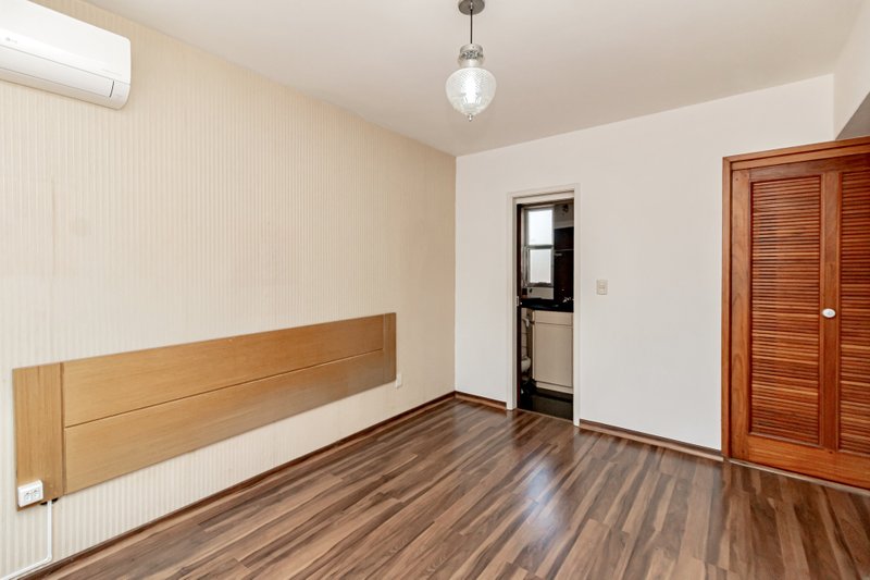 R$ 720.000 - COBERTURA DUPLEX - 124M2 - 1 DORM - SU&Iacute;TE - TERRA&Ccedil;O - 1 VAGA Rua General João Telles Porto Alegre - 