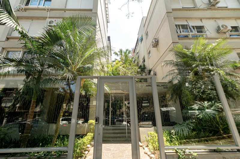 R$ 720.000 - COBERTURA DUPLEX - 124M2 - 1 DORM - SU&Iacute;TE - TERRA&Ccedil;O - 1 VAGA Rua General João Telles Porto Alegre - 