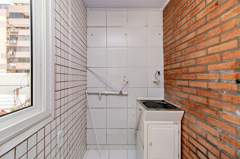 R$ 720.000 - COBERTURA DUPLEX - 124M2 - 1 DORM - SU&Iacute;TE - TERRA&Ccedil;O - 1 VAGA Rua General João Telles Porto Alegre - 