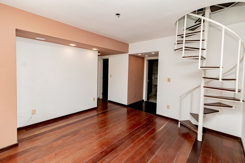 R$ 720.000 - COBERTURA DUPLEX - 124M2 - 1 DORM - SU&Iacute;TE - TERRA&Ccedil;O - 1 VAGA Rua General João Telles Porto Alegre - 