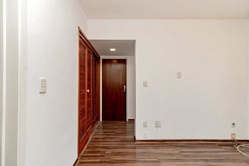 R$ 720.000 - COBERTURA DUPLEX - 124M2 - 1 DORM - SU&Iacute;TE - TERRA&Ccedil;O - 1 VAGA Rua General João Telles Porto Alegre - 