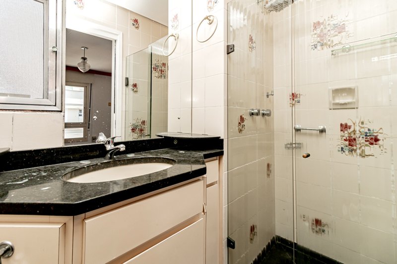 R$ 720.000 - COBERTURA DUPLEX - 124M2 - 1 DORM - SU&Iacute;TE - TERRA&Ccedil;O - 1 VAGA Rua General João Telles Porto Alegre - 