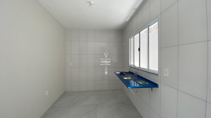 Sobrado 2 dormit&oacute;rios + 2 vagas de garagem  Itaquaquecetuba - 