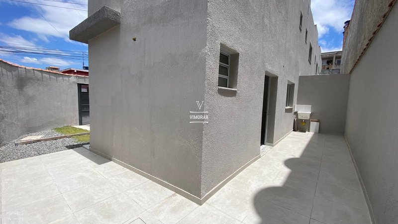 Sobrado 2 dormit&oacute;rios + 2 vagas de garagem  Itaquaquecetuba - 