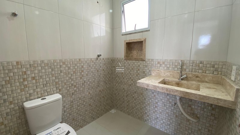 Sobrado 2 dormit&oacute;rios + 2 vagas de garagem  Itaquaquecetuba - 