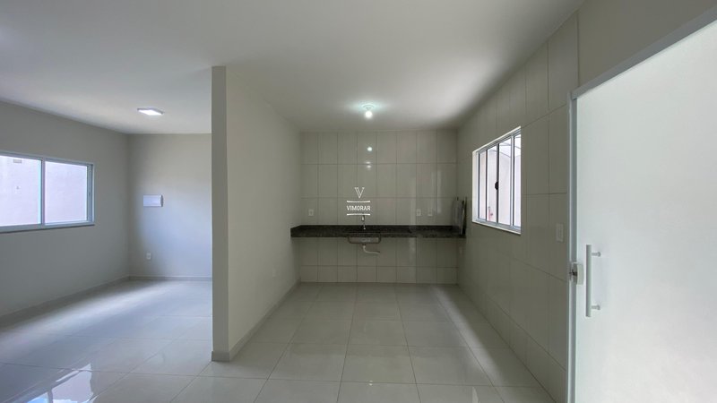 Sobrado 2 dormit&oacute;rios + 2 vagas de garagem  Itaquaquecetuba - 