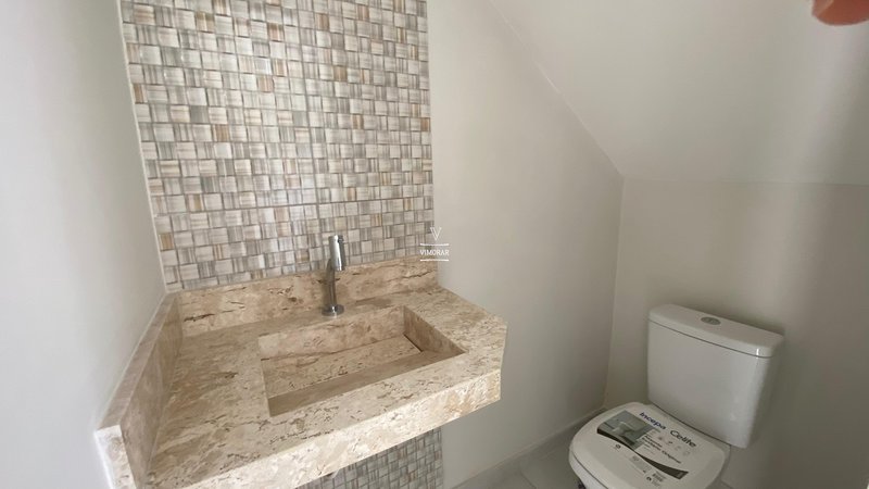 Sobrado 2 dormit&oacute;rios + 2 vagas de garagem  Itaquaquecetuba - 