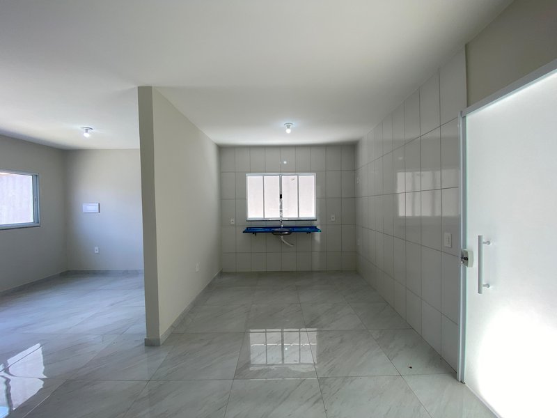 Sobrado 2 dormit&oacute;rios + 2 vagas de garagem  Itaquaquecetuba - 