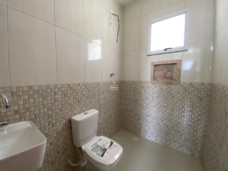 Sobrado 2 dormit&oacute;rios + 2 vagas de garagem  Itaquaquecetuba - 