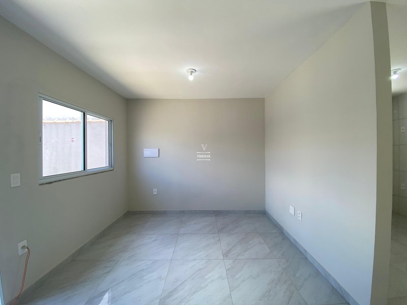 Sobrado 2 dormit&oacute;rios + 2 vagas de garagem  Itaquaquecetuba - 