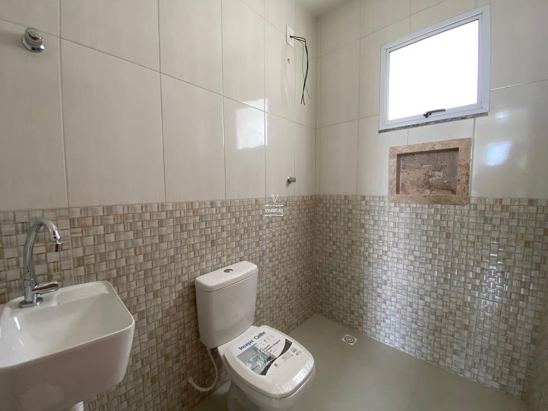 Sobrado 2 dormit&oacute;rios + 2 vagas de garagem  Itaquaquecetuba - 