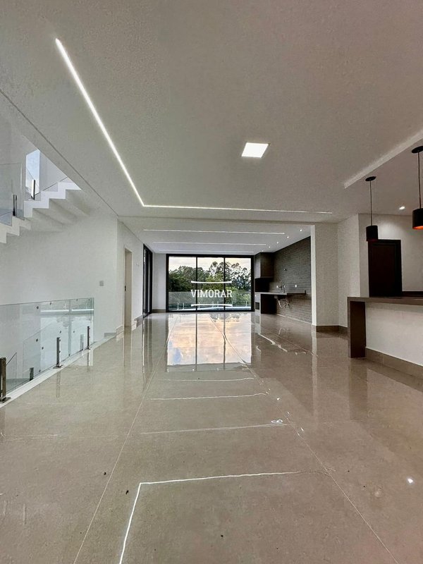 Sobrado 4 su&iacute;tes + &aacute;rea gourmet com piscina  Arujá - 