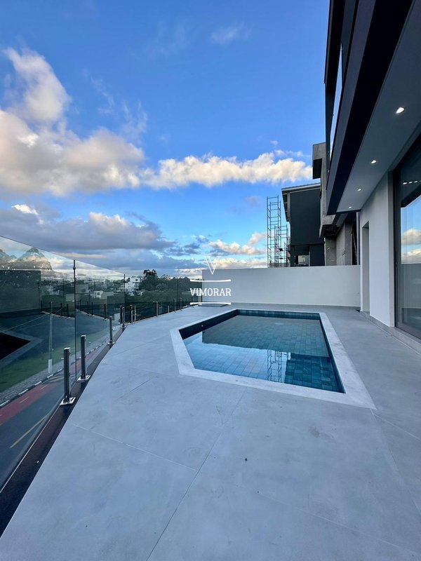 Sobrado 4 su&iacute;tes + &aacute;rea gourmet com piscina  Arujá - 