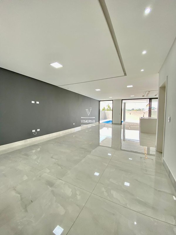 Sobrado 4 su&iacute;tes + 4 vagas de garagem  Arujá - 