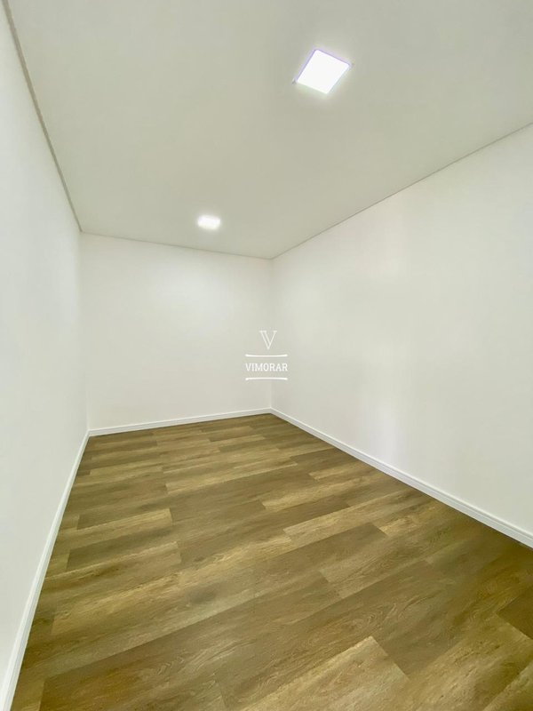 Sobrado 4 su&iacute;tes + 4 vagas de garagem  Arujá - 