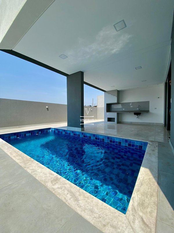 Sobrado 4 su&iacute;tes + 4 vagas de garagem  Arujá - 