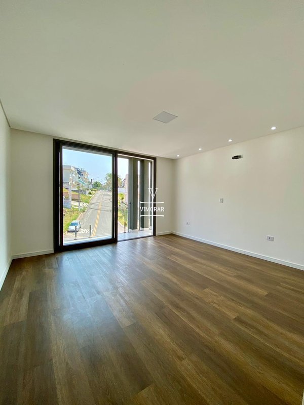 Sobrado 4 su&iacute;tes + 4 vagas de garagem  Arujá - 