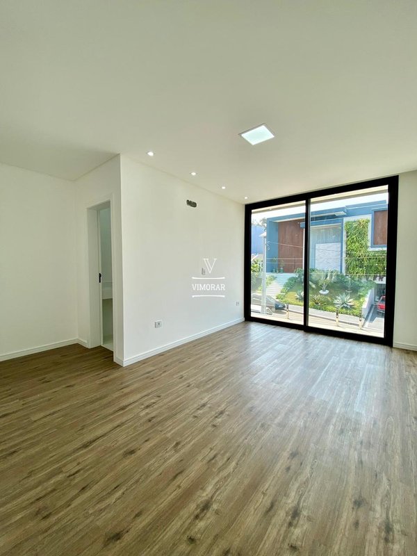 Sobrado 4 su&iacute;tes + &aacute;rea gourmet com piscina  Arujá - 