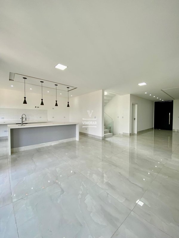 Sobrado 4 su&iacute;tes + &aacute;rea gourmet com piscina  Arujá - 