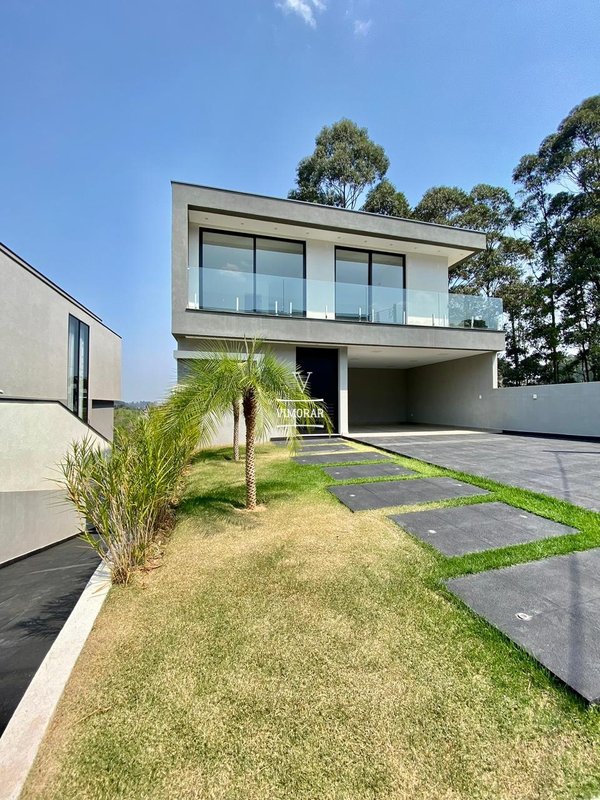 Sobrado 4 su&iacute;tes + &aacute;rea gourmet com piscina  Arujá - 