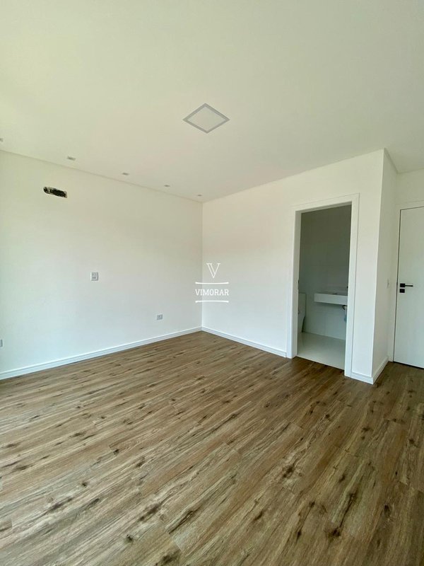 Sobrado 4 su&iacute;tes + &aacute;rea gourmet com piscina  Arujá - 