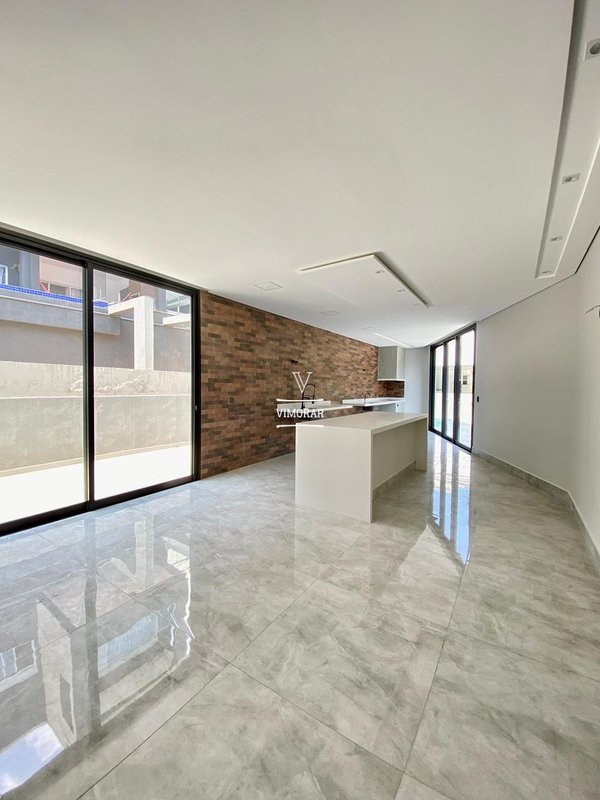 Sobrado 4 su&iacute;tes + 4 vagas de garagem  Arujá - 