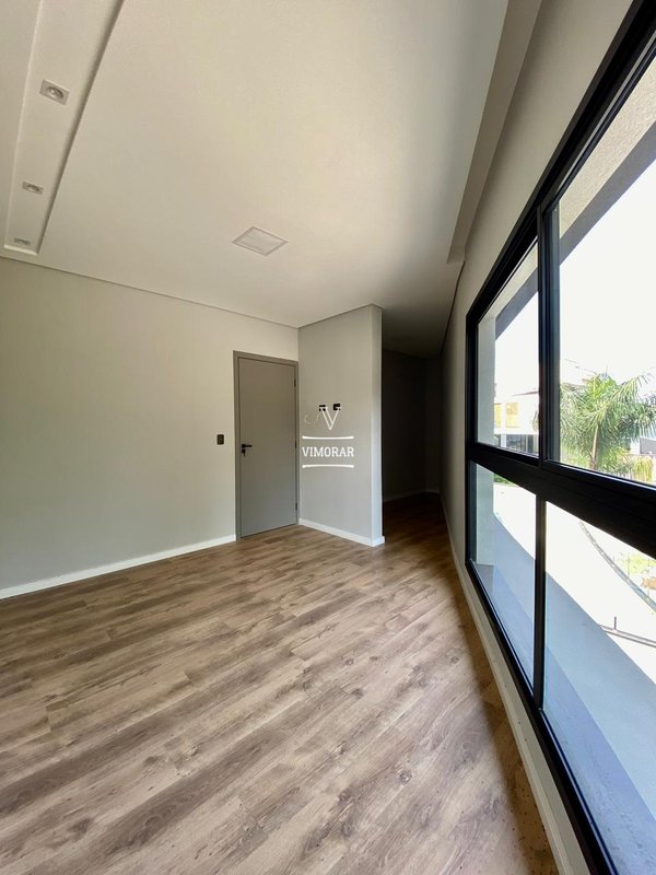 Sobrado 4 su&iacute;tes + 4 vagas de garagem  Arujá - 