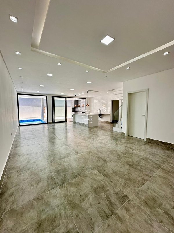 Sobrado 4 su&iacute;tes + 4 vagas de garagem  Arujá - 