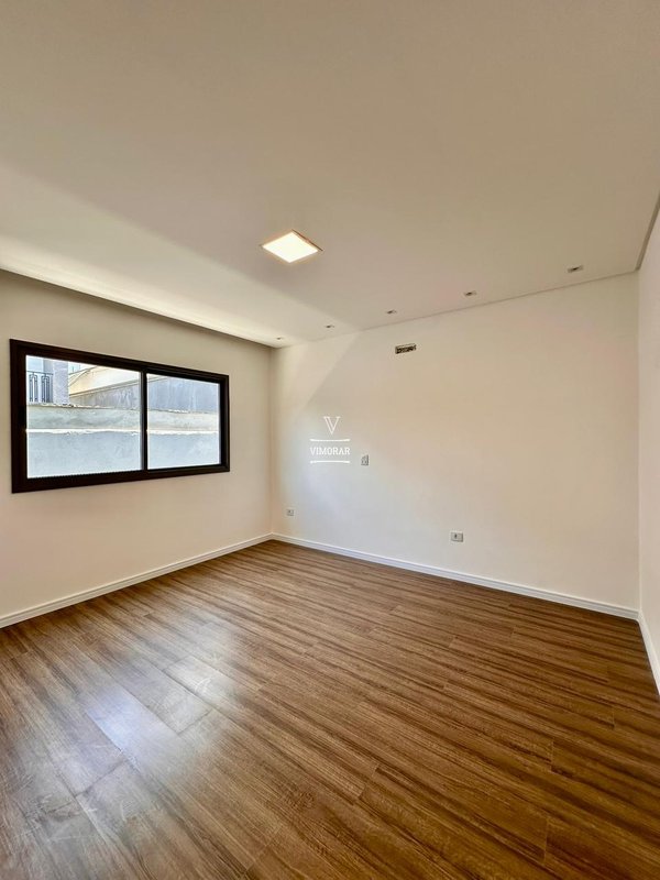 Sobrado 4 su&iacute;tes + 4 vagas de garagem  Arujá - 