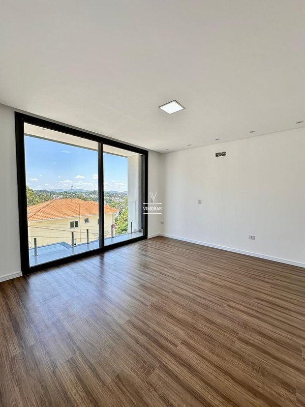 Sobrado 4 su&iacute;tes + 4 vagas de garagem  Arujá - 