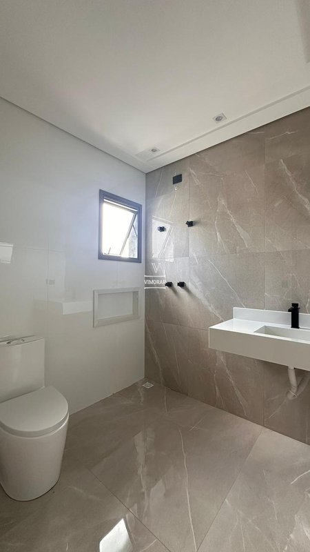 Sobrado 3 su&iacute;tes + 4 vagas de garagem  Arujá - 