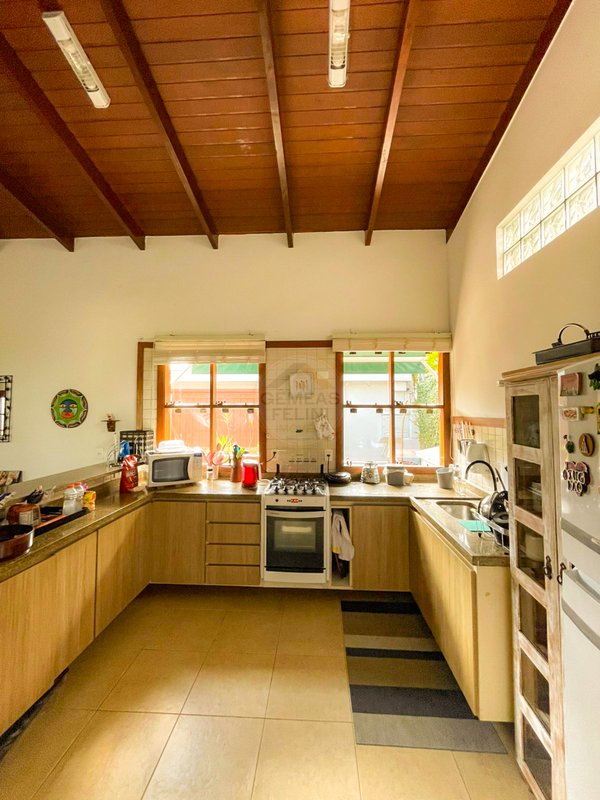 Casa completa e aconchegante Piscina, Wi-Fi e Muito Conforto - LOCA&Ccedil;&Atilde;O DI&Aacute;RIA  São Sebastião - 