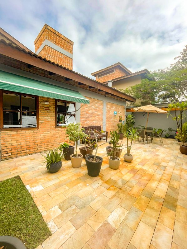 Casa completa e aconchegante Piscina, Wi-Fi e Muito Conforto - LOCA&Ccedil;&Atilde;O DI&Aacute;RIA  São Sebastião - 