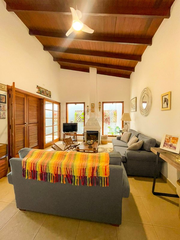 Casa completa e aconchegante Piscina, Wi-Fi e Muito Conforto - LOCA&Ccedil;&Atilde;O DI&Aacute;RIA  São Sebastião - 