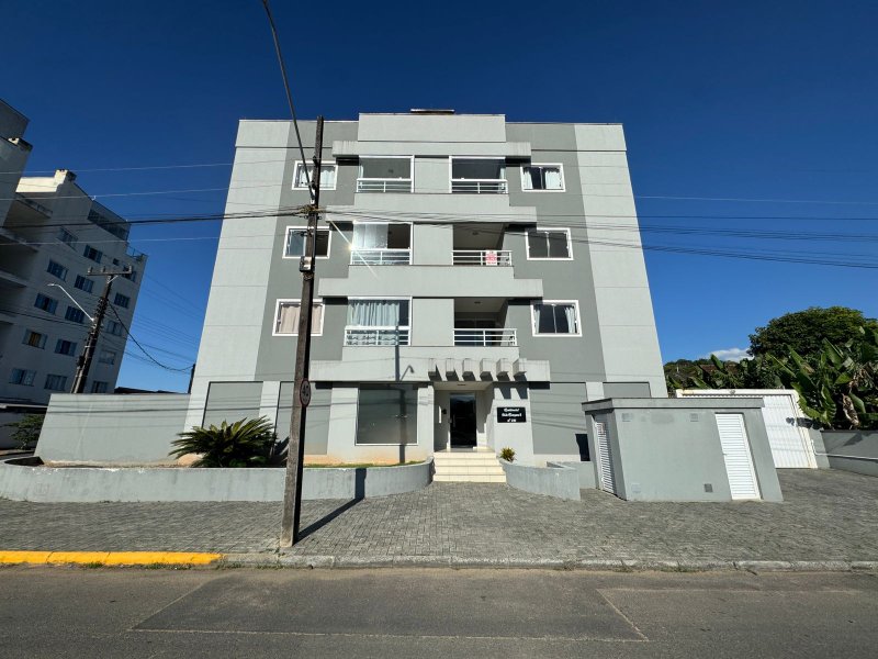 Apartamento no bairro Quintino  Timbó - 
