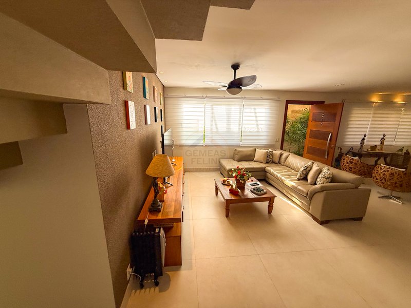 Exclusividade Frente ao Mar: Casa com 5 suites, piscina e Servi&ccedil;o de Praia - LOCA&Ccedil;&Atilde;O  São Sebastião - 