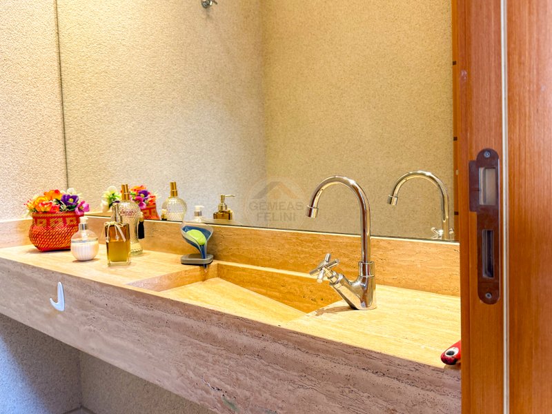 Exclusividade Frente ao Mar: Casa com 5 suites, piscina e Servi&ccedil;o de Praia - LOCA&Ccedil;&Atilde;O  São Sebastião - 