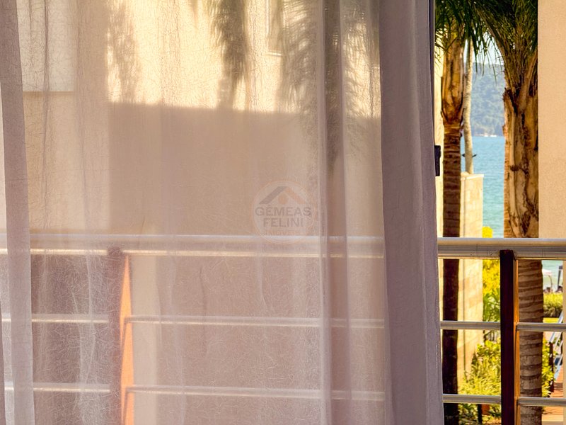 Exclusividade Frente ao Mar: Casa com 5 suites, piscina e Servi&ccedil;o de Praia - LOCA&Ccedil;&Atilde;O  São Sebastião - 