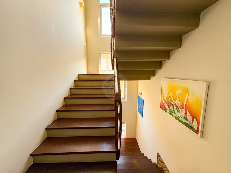 Exclusividade Frente ao Mar: Casa com 5 suites, piscina e Servi&ccedil;o de Praia - LOCA&Ccedil;&Atilde;O  São Sebastião - 