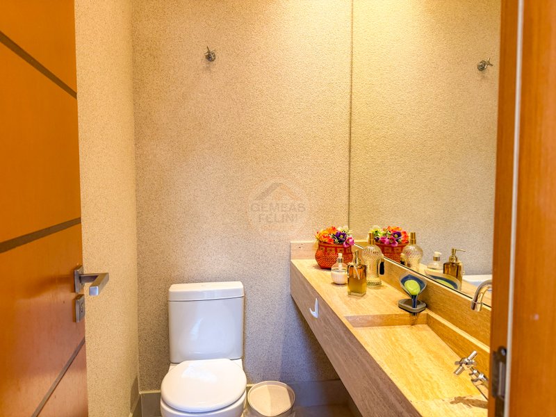 Exclusividade Frente ao Mar: Casa com 5 suites, piscina e Servi&ccedil;o de Praia - LOCA&Ccedil;&Atilde;O  São Sebastião - 