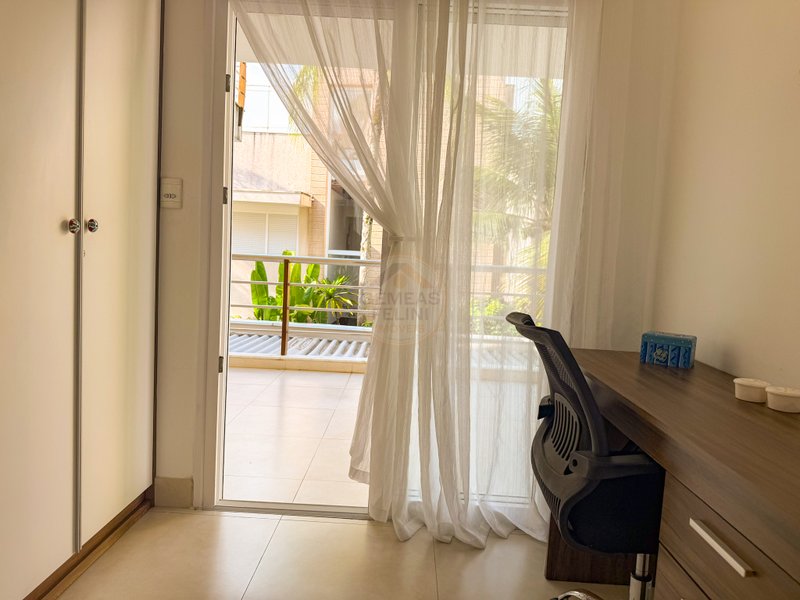 Exclusividade Frente ao Mar: Casa com 5 suites, piscina e Servi&ccedil;o de Praia - LOCA&Ccedil;&Atilde;O  São Sebastião - 