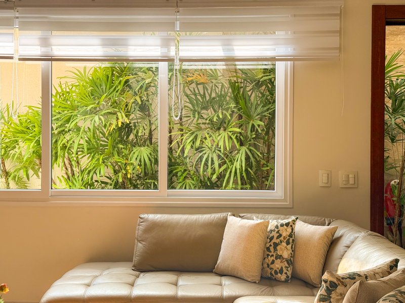 Exclusividade Frente ao Mar: Casa com 5 suites, piscina e Servi&ccedil;o de Praia - LOCA&Ccedil;&Atilde;O  São Sebastião - 