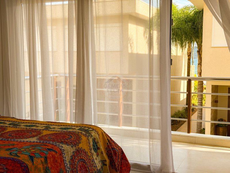 Exclusividade Frente ao Mar: Casa com 5 suites, piscina e Servi&ccedil;o de Praia - LOCA&Ccedil;&Atilde;O  São Sebastião - 