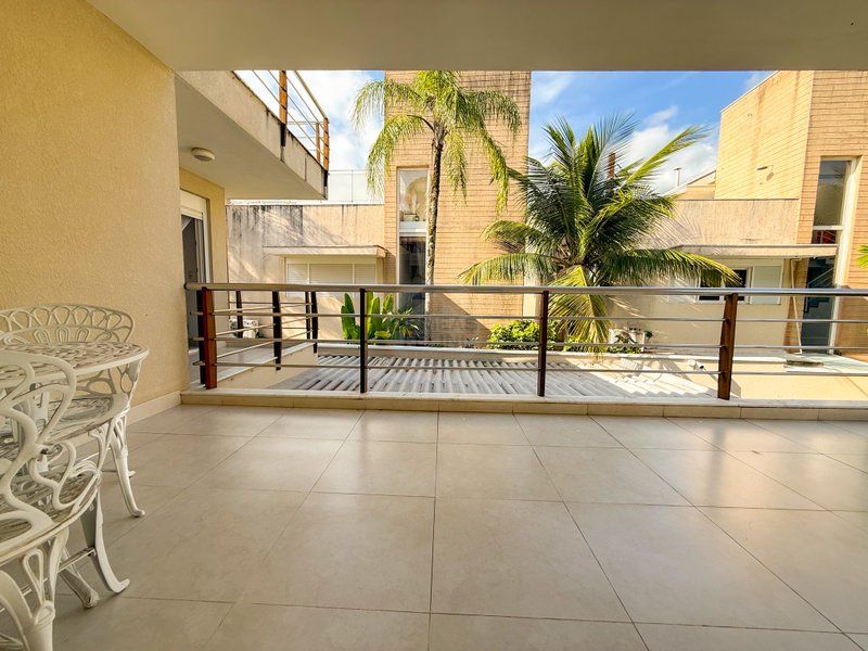 Exclusividade Frente ao Mar: Casa com 5 suites, piscina e Servi&ccedil;o de Praia - LOCA&Ccedil;&Atilde;O  São Sebastião - 